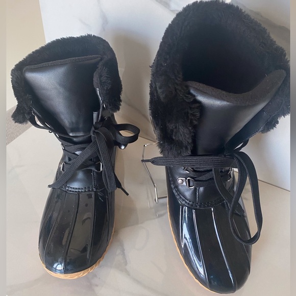 DV by Dolce Vita black duck boot size 8. No box - Picture 3 of 13
